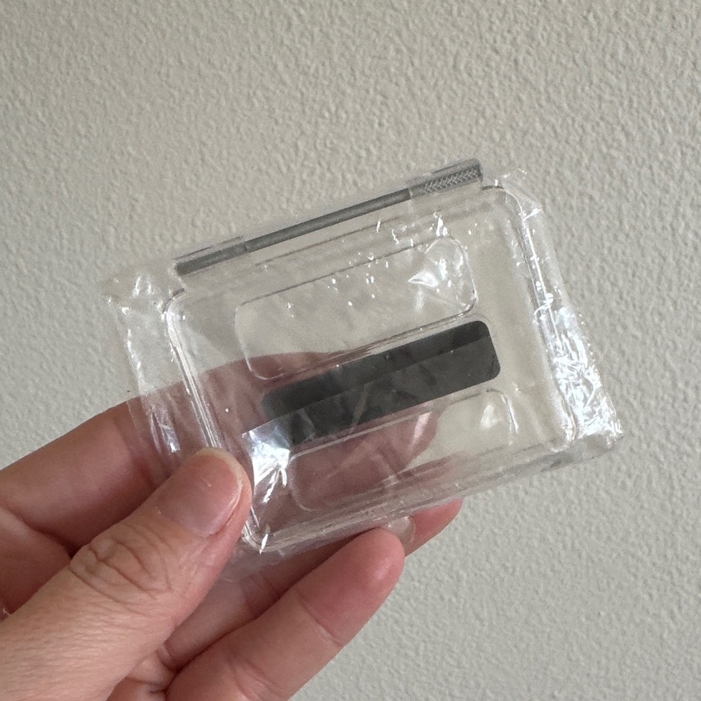 GoPro Black and Red Mount Kit - Picture 6 of 7
